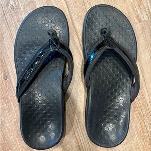 VIONIC Black Flip Flop Sandals SIZE 8